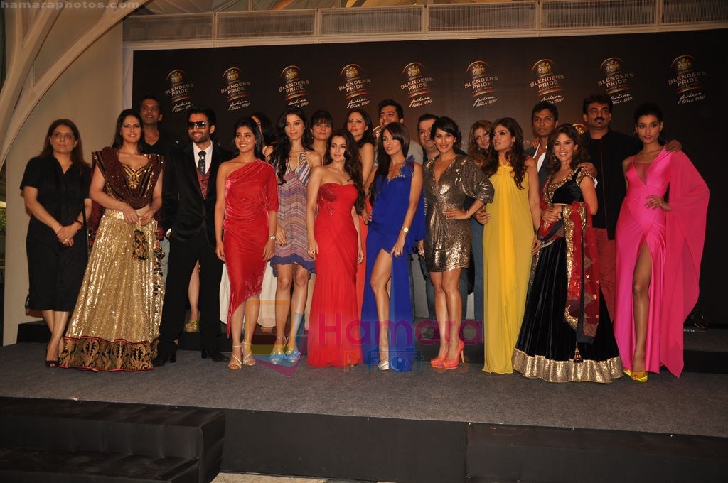 Zarine Khan, Rocky, Jackky, Shriya Saran, Giselle, Neeta Lulla, Amisha Patel, Preeti Desai, Malaika, Neha, Perizaad, Lisa at Blenders Pride fashion tour announcement in Tote, Mumbai on 20th July 2011