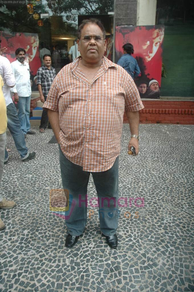 Satish Kaushik at The Warning film press meet in Marimba on 20th July 2011