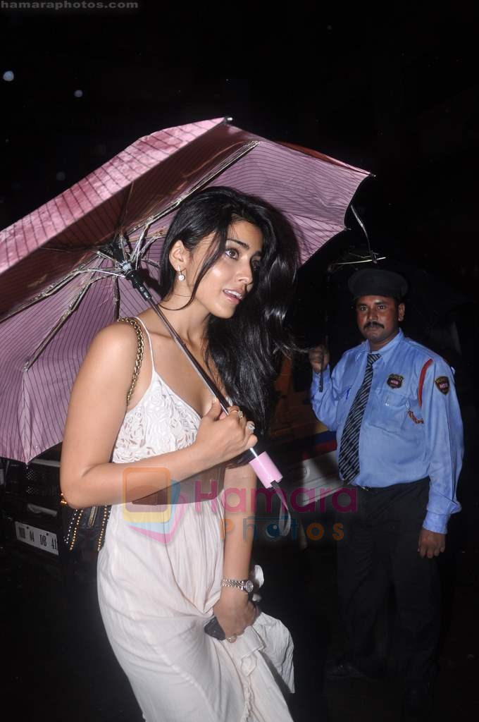 Shriya Saran at Arpita Khan's birthday bash in Aurus on 29th July 2011