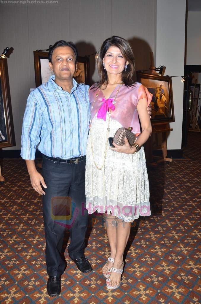 vidya zaveri with husband at Nina Pillai and artist Aslam Shaikh's art exhibition in Trident, Mumbai on 29th July 2011