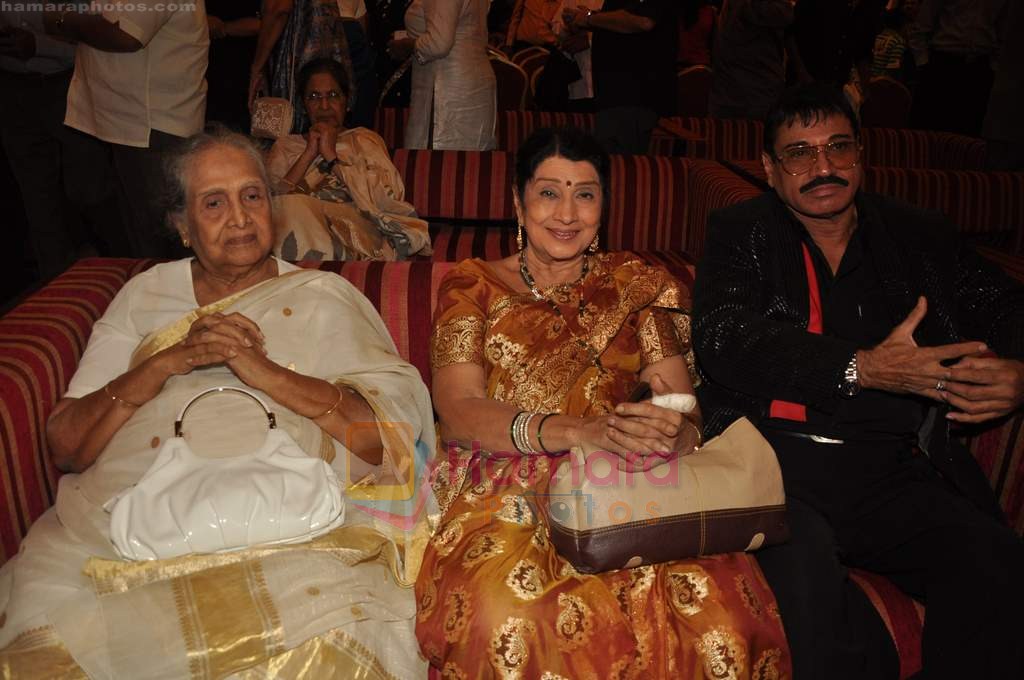 Sulochana at Anant Mahadevan's Mee Sindhutai Sapkal success bash in Worli, Mumbai on 29th July 2011