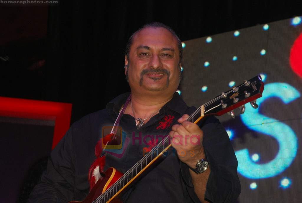 performs live for Coke Studio in Hard Rock Cafe, Mumbai on 29th July 2011