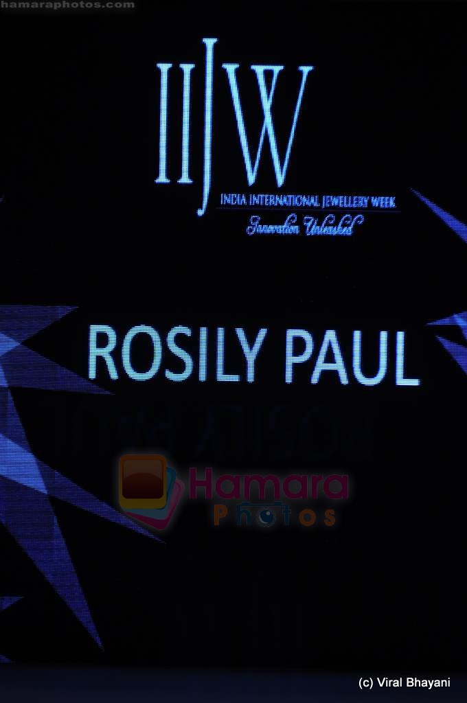 Model walks the ramp for Rosily Paul show at IIJW 2011 Day 2 in Grand Hyatt on 1st Aug 2011