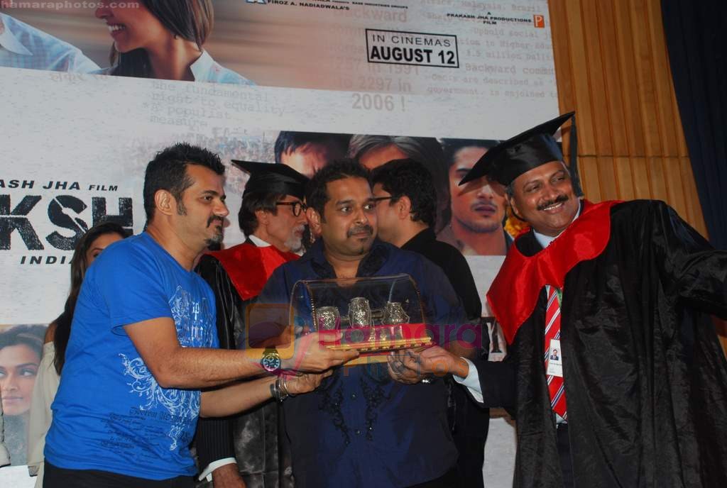 Shankar Mahadevan, Ehsaan Noorani at Aarakshan film promotions in Welingkar college on 2nd Aug 2011