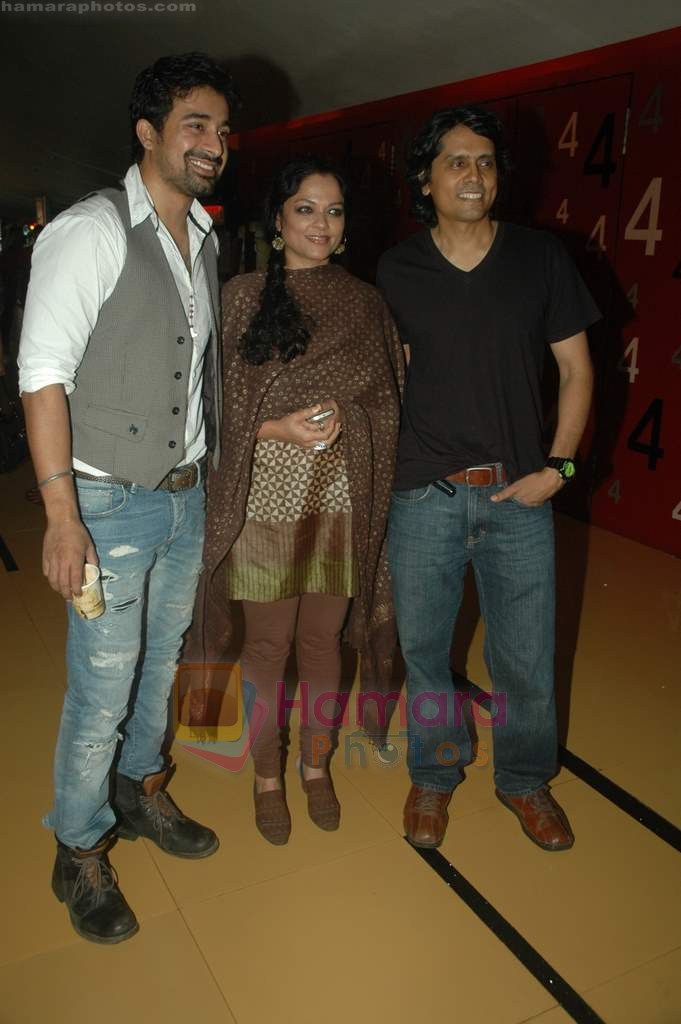 Ranvijay Singh, Nagesh Kuknoor, Tanvi Azmi at Nagesh Kuknoor's film Mod first look in Cinemax, Mumbai on 2nd Aug 2011