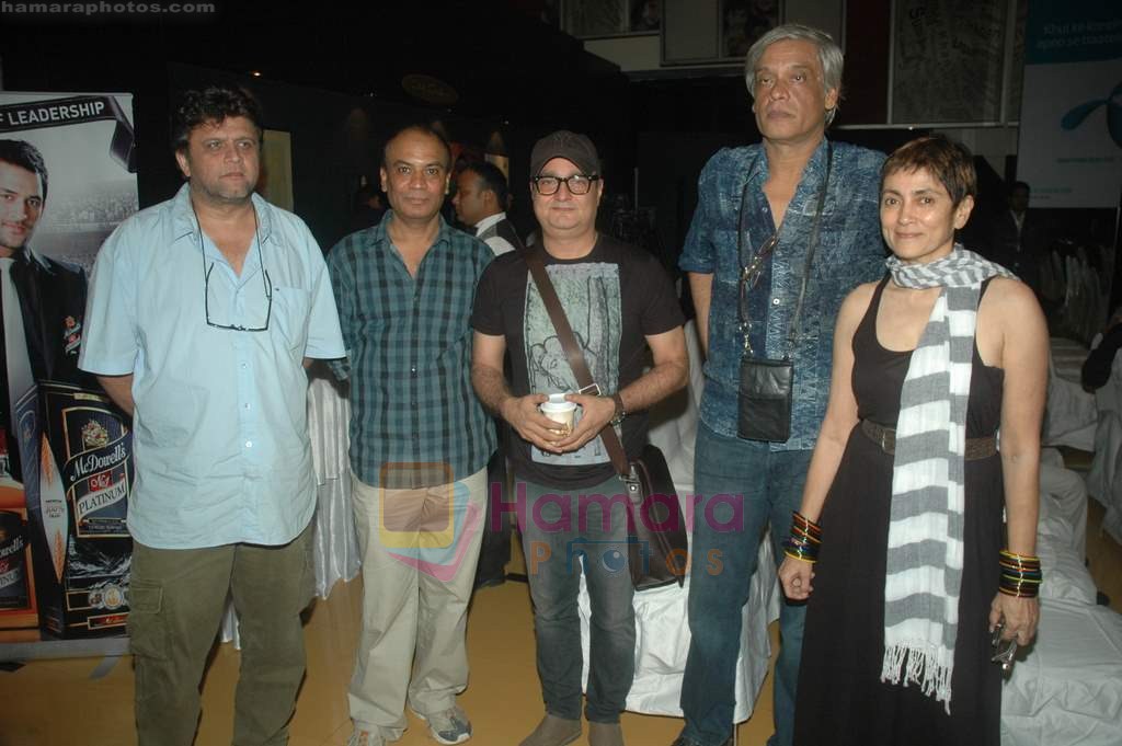 Vinay Pathak, Sudhir Mishra, Deepa Sahi at Tere Mere Sapne film event in Cinemax on 3rd Aug 2011