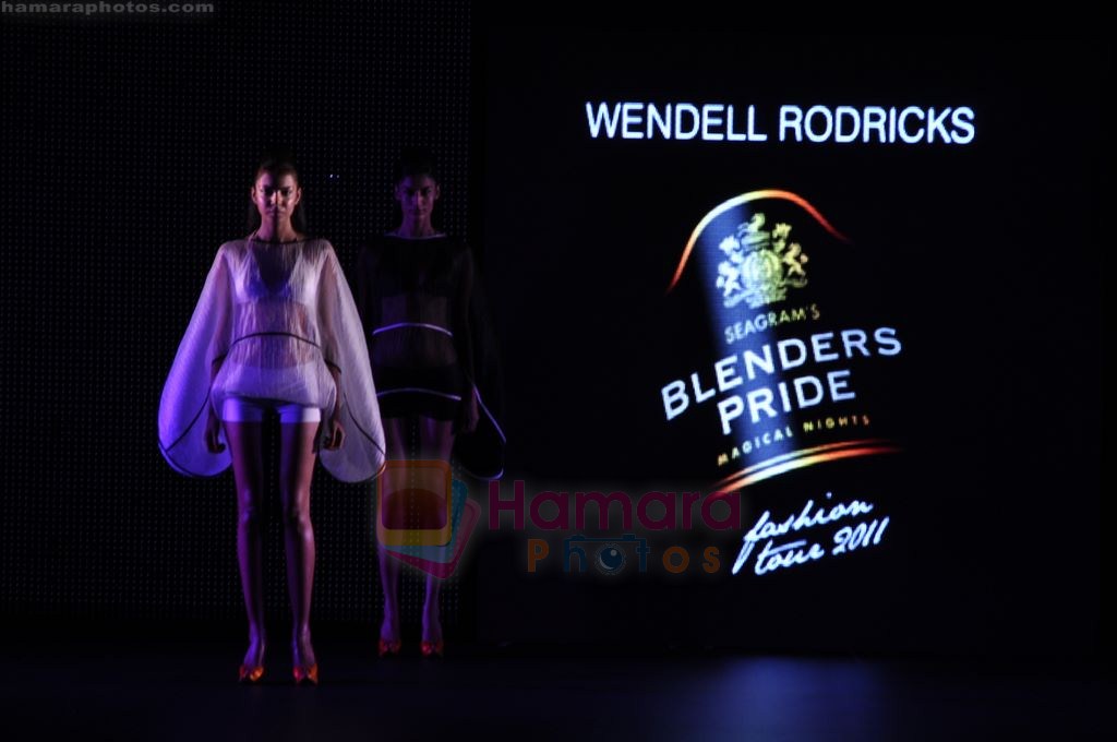 Model walk the ramp for Wendell Rodricks show on Blenders Pride Fashion Tour Day 3 in Taj Land's End, Bandra, Mumbai on 7th Aug 2011
