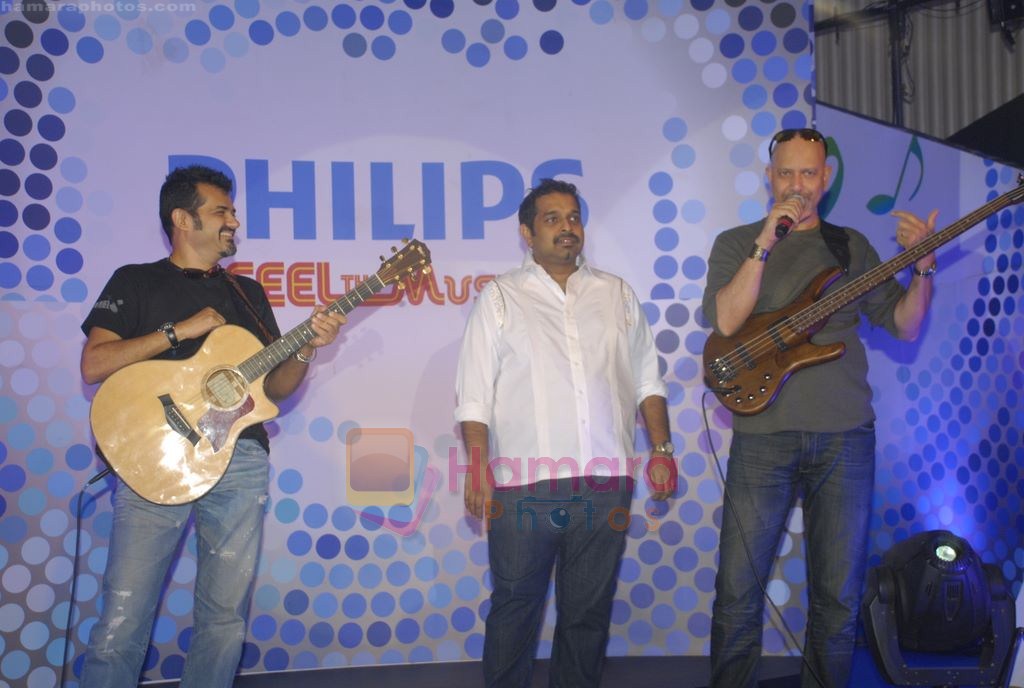 Shankar-Eshaan-Loy at Philips event in Trident, Bandra, Mumbai on 12th Aug 2011