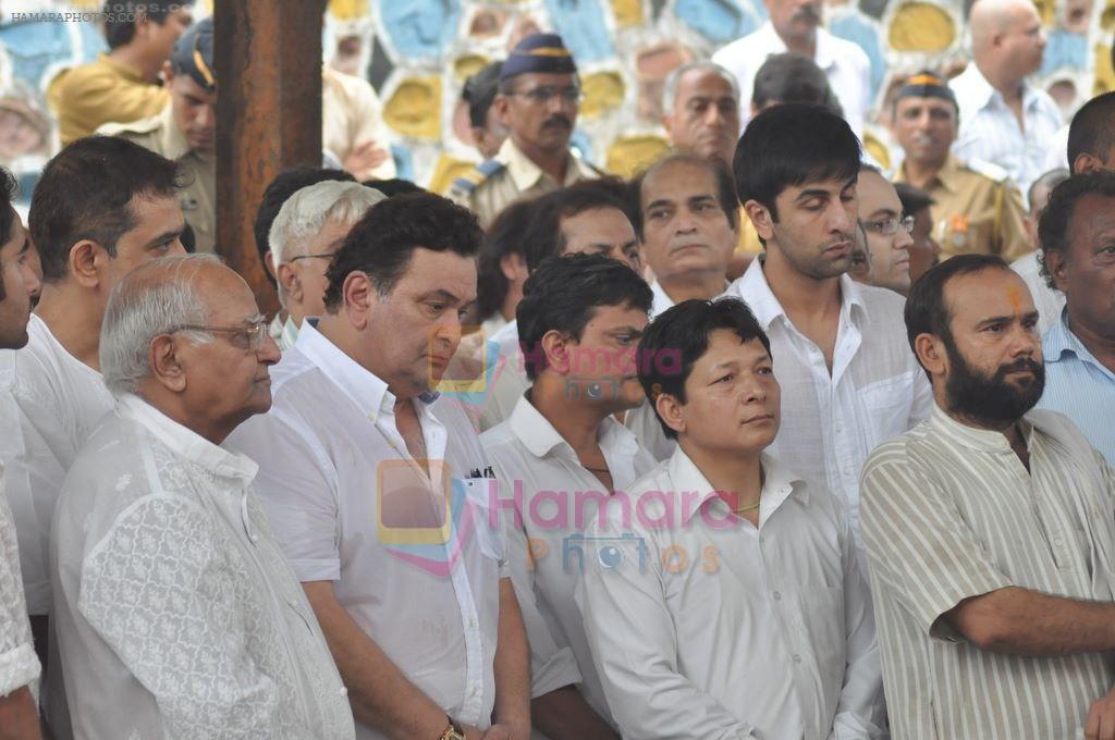 Rishi Kapoor at Bollywood pays tribute to Shammi Kapoor on 14th Aug 2011