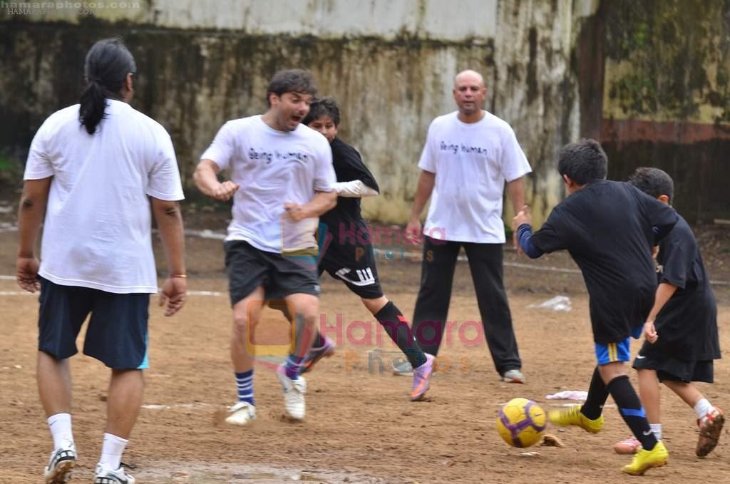 Sohail Khan at Men's Helath fridly soccer match with celeb dads and kids in Stanslauss School on 15th Aug 2011