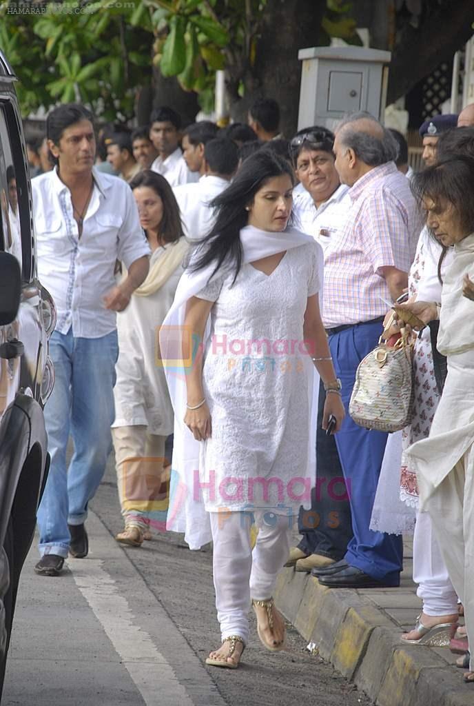 Chunky Pandey at Shammi Kapoor prayer meeting in Blue Sea on 16th Aug 2011