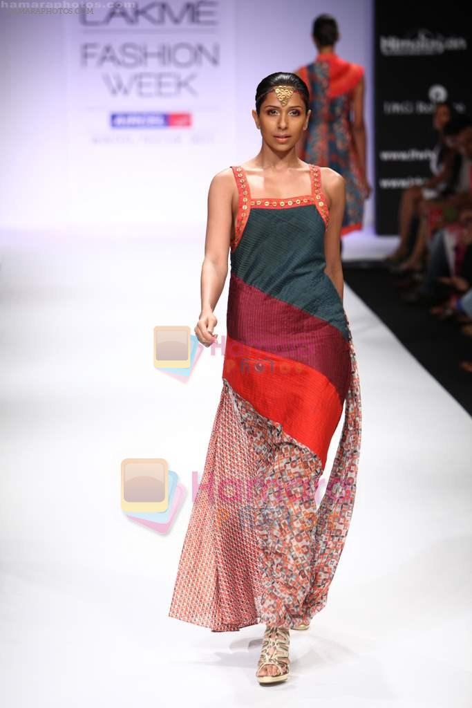 Model walks the ramp for Pallavi Goenka Show at Lakme Fashion Week 2011 Day 2 in Grand Hyatt, Mumbai on 18th Aug 2011