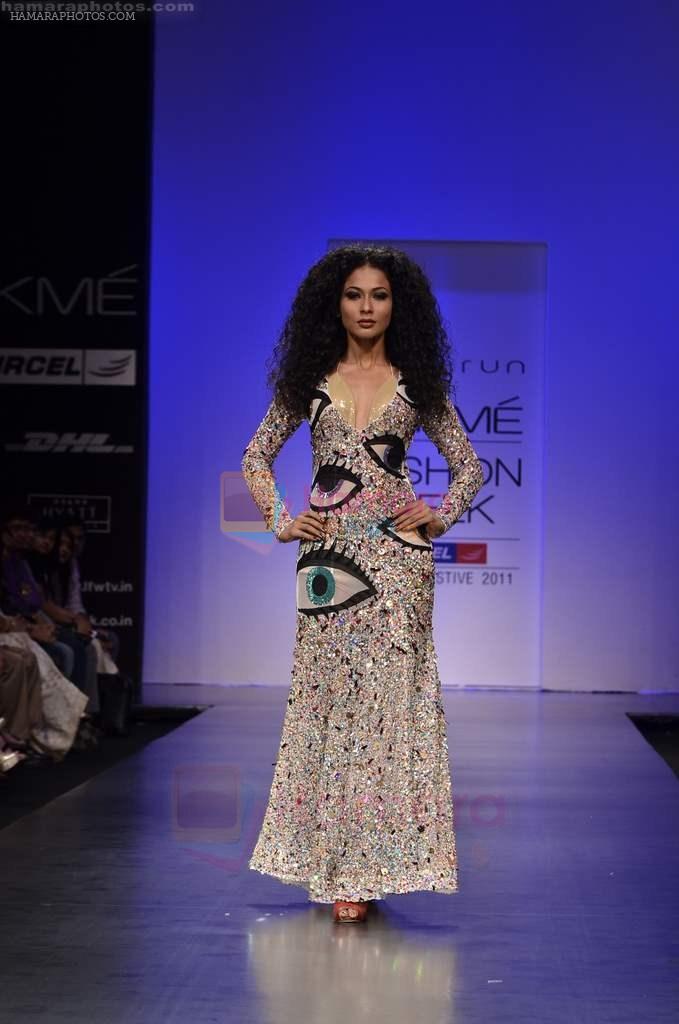 Model walks the ramp for Debarun Show at Lakme Fashion Week 2011 Day 3 in Grand Hyatt, Mumbai on 19th Aug 2011