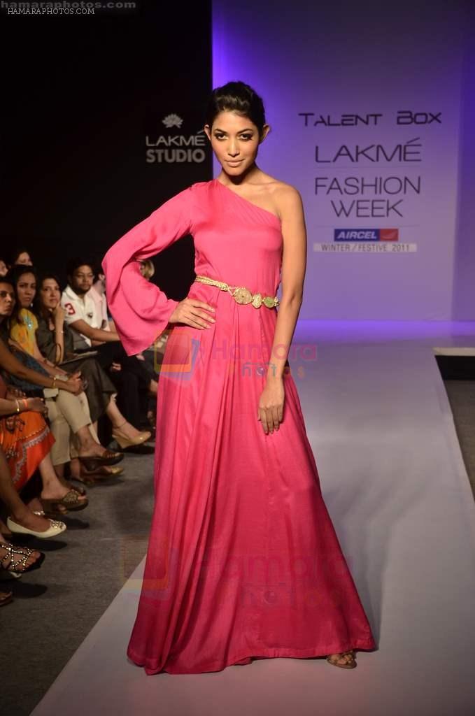 Model walks the ramp for Isbaelle Mittal Show at Lakme Fashion Week 2011 Day 4 in Grand Hyatt, Mumbai on 20th Aug 2011
