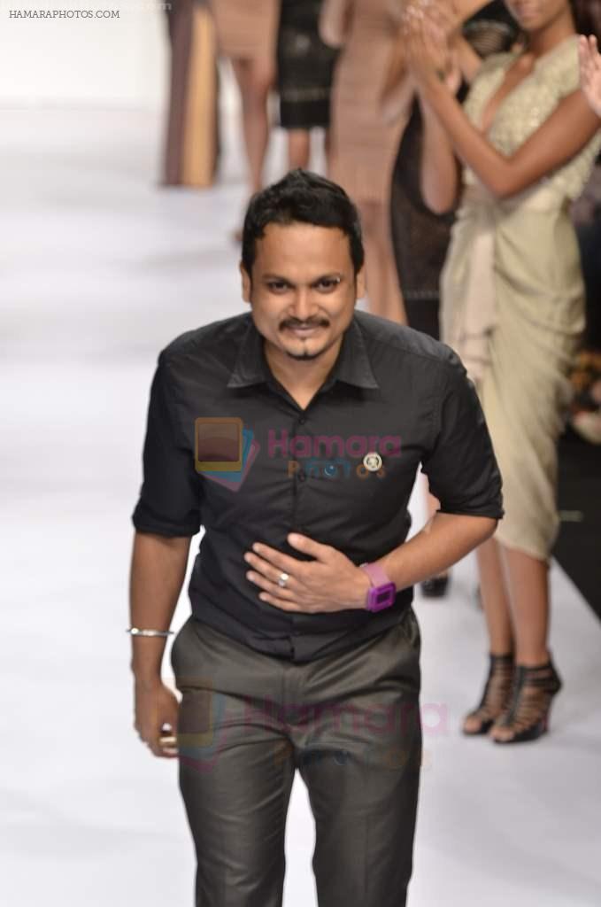 Model walks the ramp for Soup by Sougat Paul Show at Lakme Fashion Week 2011 Day 5 in Grand Hyatt, Mumbai on 21st Aug 2011