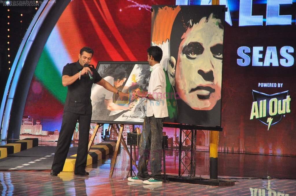 Salman Khan at COLORS India's Got Talent Season 3 in Filmcity, Goregaon on 22nd Aug 2011