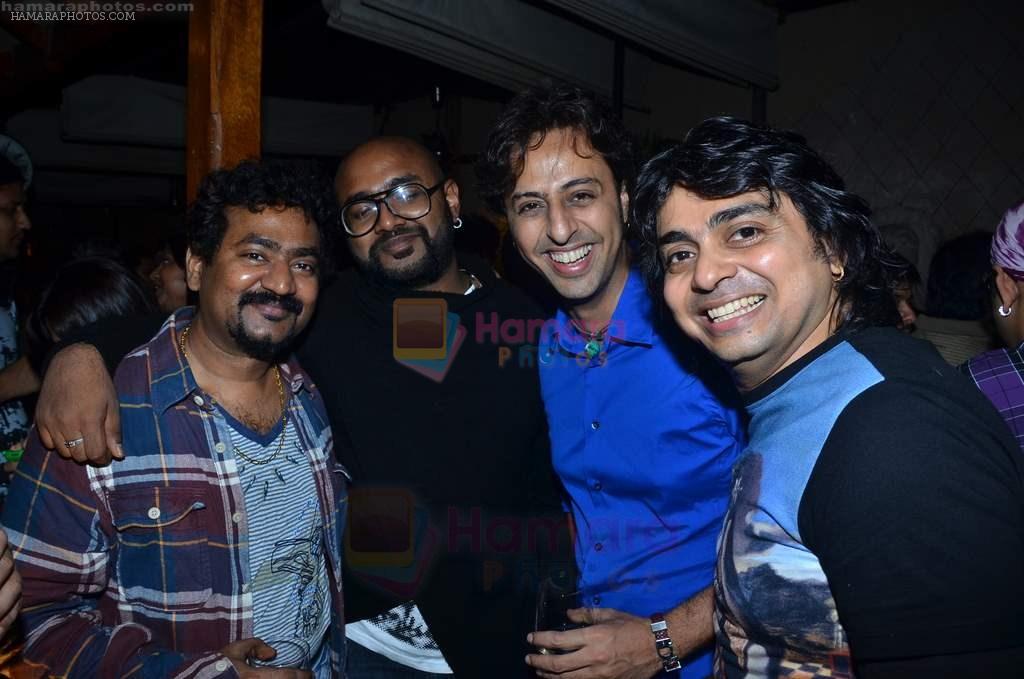 Salim Merchant at Shankar Ehsaan Loy post concert in Bungalow 9 on 24th Aug 2011