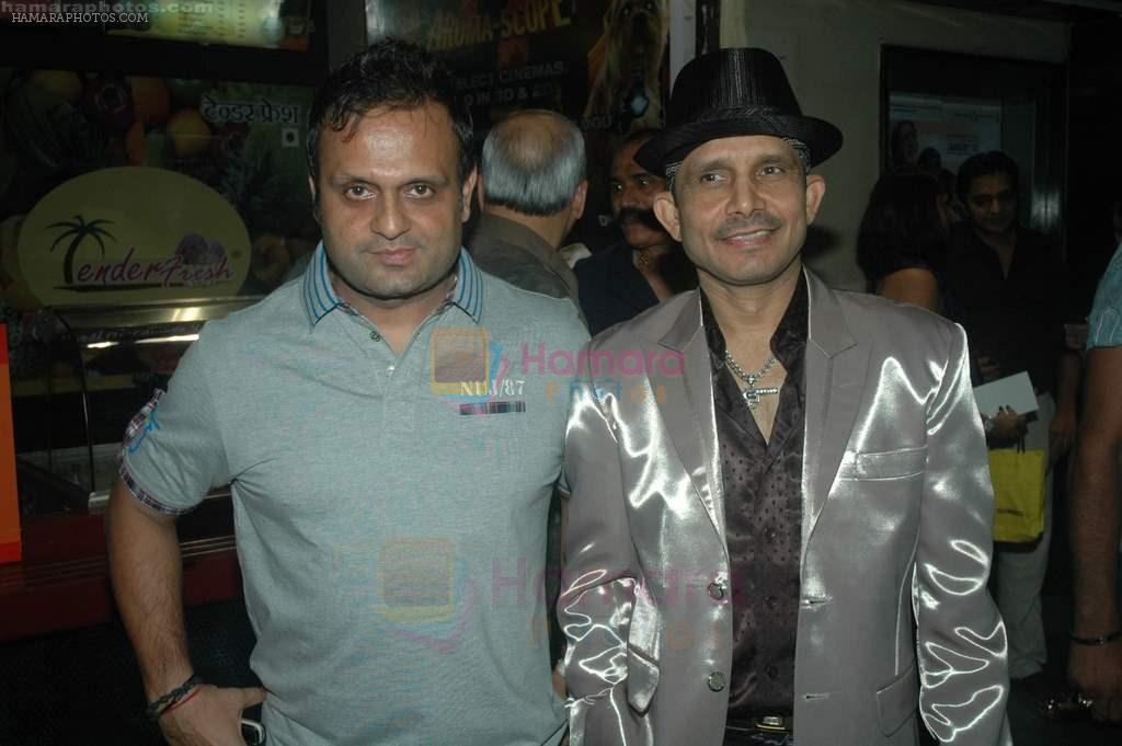 Kamal Rashid Khan at the premiere of the film Yeh Dooriyan in Fame on 24th Aug 2011
