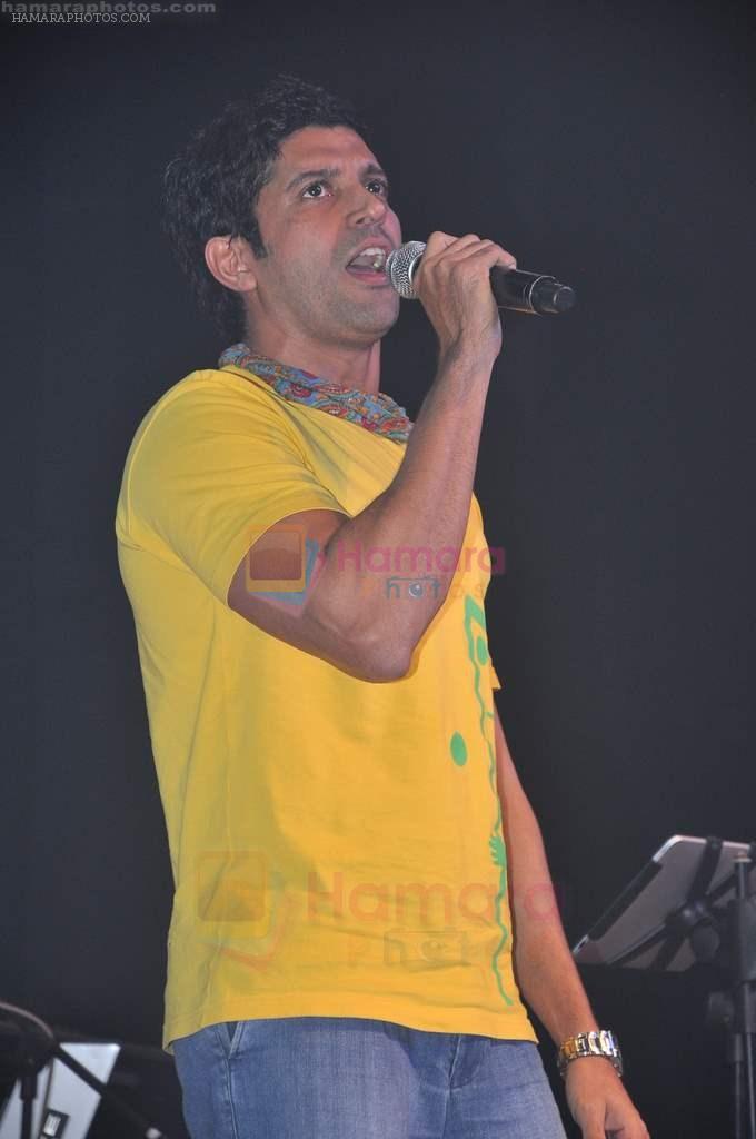 Farhan Akhtar at Shankar Ehsaan Loy 15 years concert celebrations in Mumbai on 24th Aug 2011