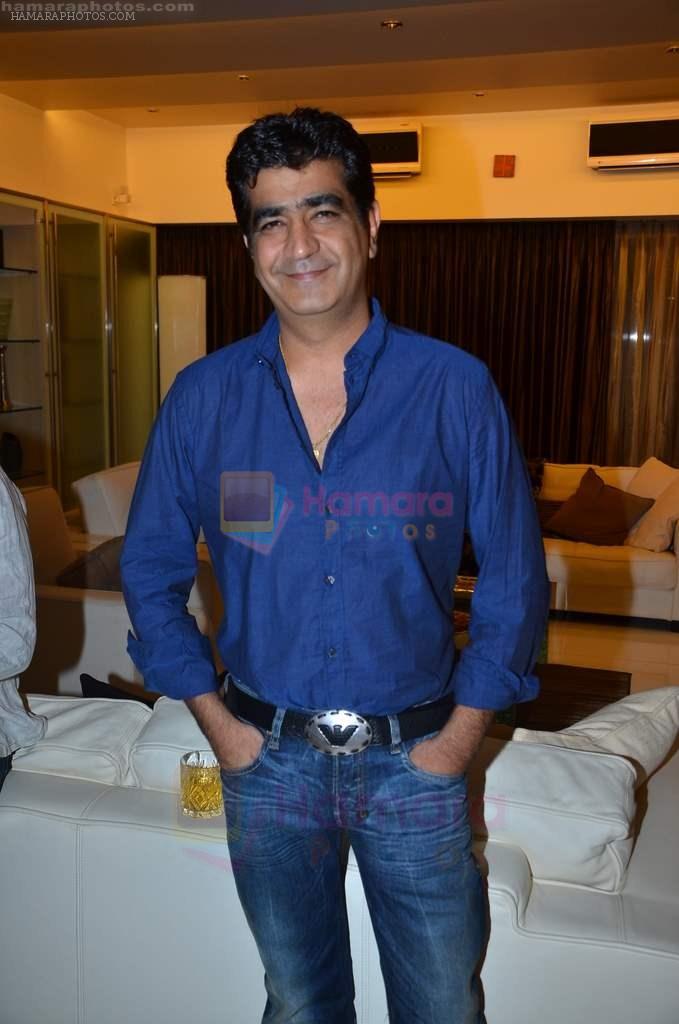 Kishan Kumar at Ekta and Sanjay Gupta's private dinner for Strings and other musicians in Juhu, Mumbai on 25th Aug 2011