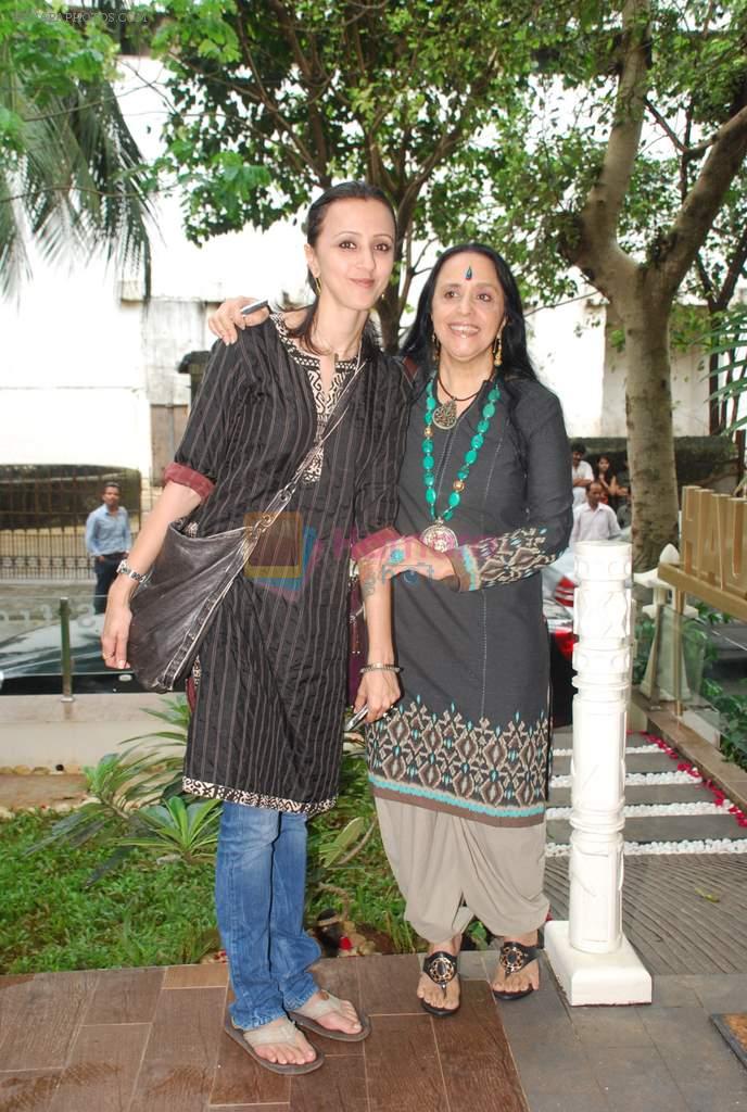 ILa Arun, Ishita Arun at Hauz Khas store in Mumbai on 25th Aug 2011