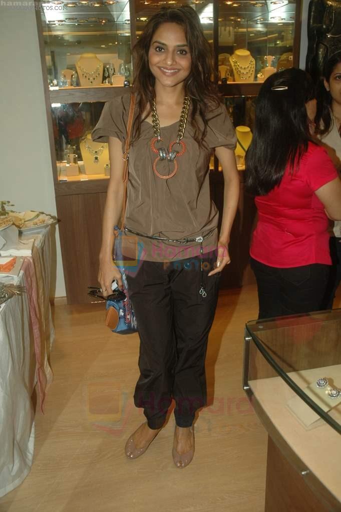 Madhoo Shah at Neelam Kothari's store launch in Bandra, Mumbai on 25th Aug 201