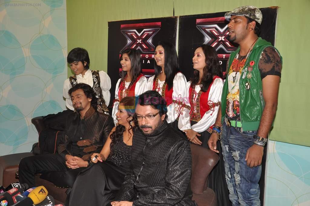 Sonu Nigam, Shreya Ghoshal, Sanjay Leela Bhansali on the sets of X Factor in Filmcity, Mumbai on 28th Aug 2011
