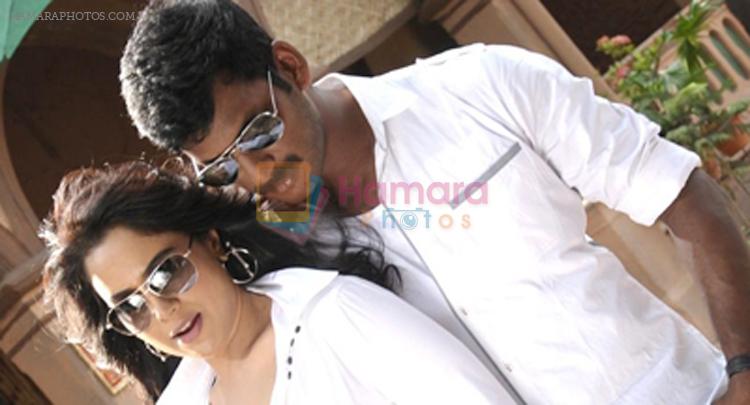 Sameera Reddy, Vishal in Vedi Movie Stills