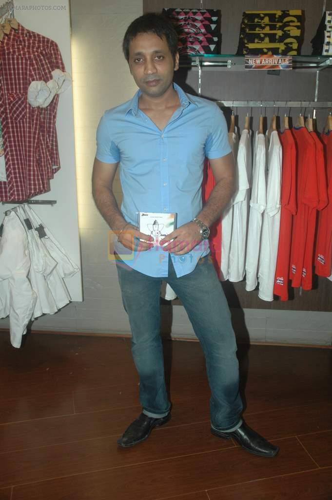 Teenu Arora at the launch of Prashant Shirsat's album Deva o Deva in Provogue lounge on 1st Sept 2011