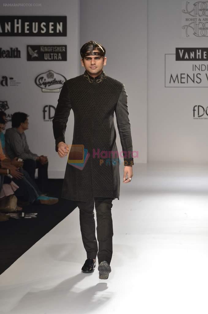 Model walk the ramp for Rohit and Abhishek at Van Heusen India Mens Week Day 3 on 4th Sept 2011