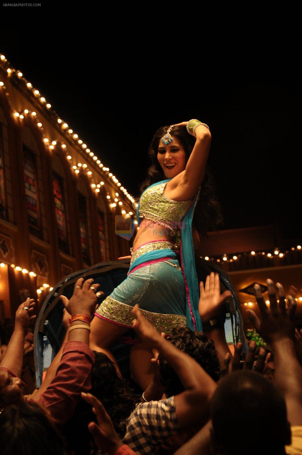 Sophie Chaudhary in Vedi Movie Stills