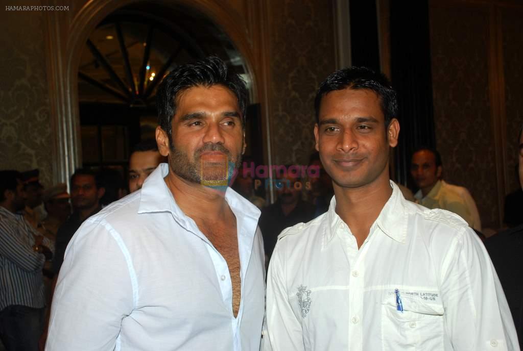 Sunil Shetty grace Abu Azmi's Eid party in Taj Hotel on 7th Sept 2011