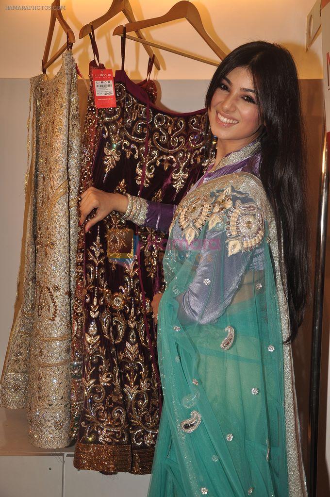 Ayesha Takia promote Mod in Libas store on 15th Sept 2011