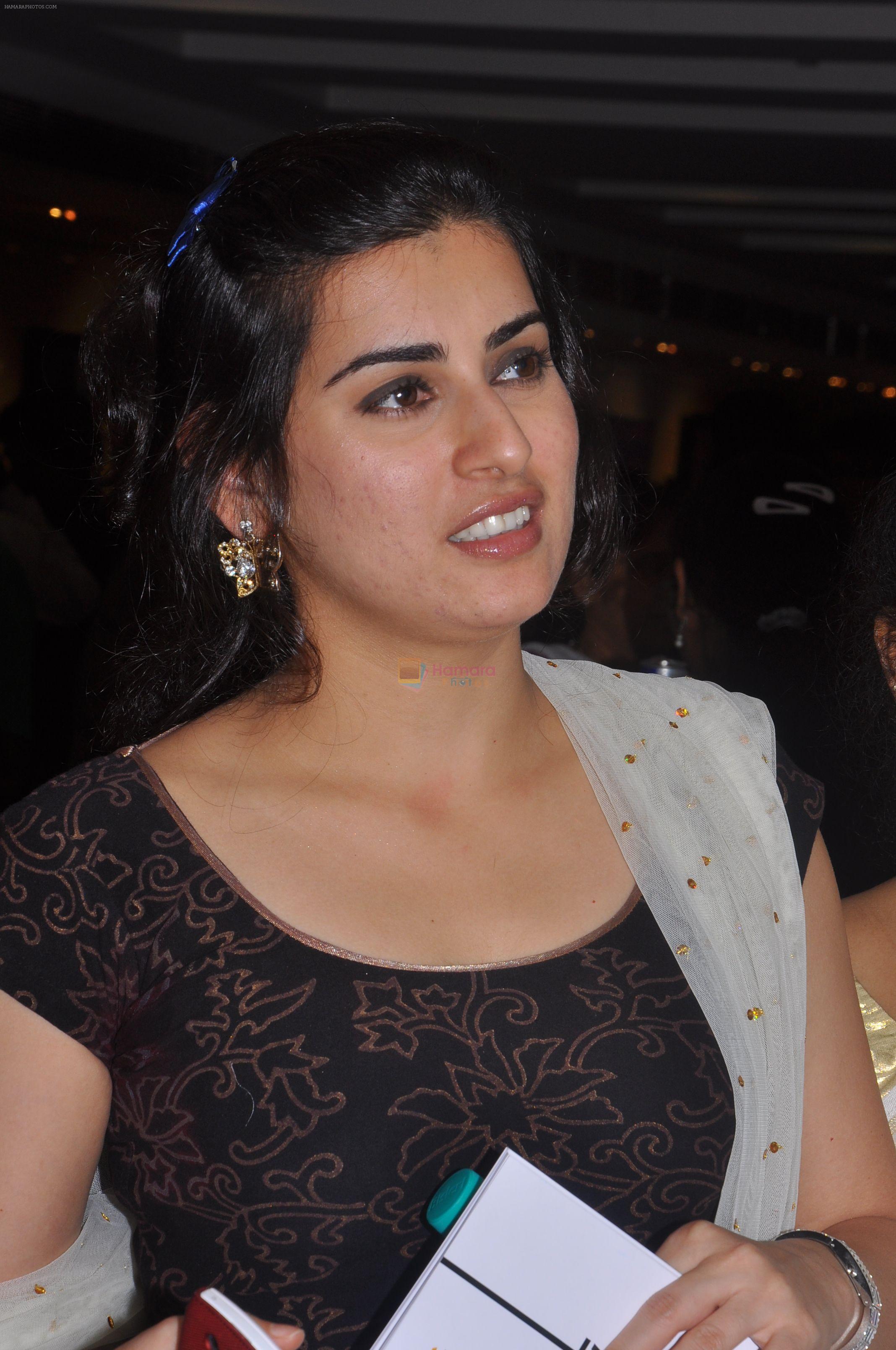 Archana attends Muse the Art Gallery Group Show Multiversal at Marriot Hotel on 16th September 2011