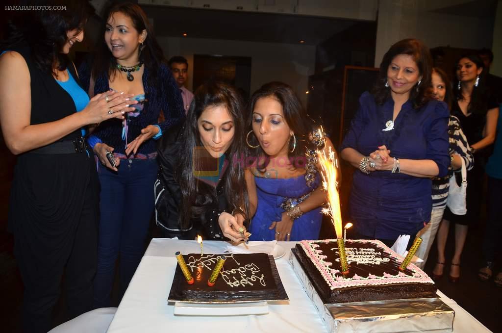 Munisha Khatwani, Lucky Morani at Munisha Khatwani and Lucky Morani's birthday bash in Escobar, Mumbai on 18th Sept 2011