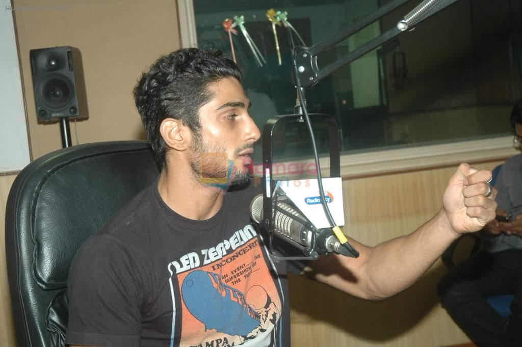Prateik Babbar on the sets of Radio City in Bandra, Mumbai on 21st Sept 2011