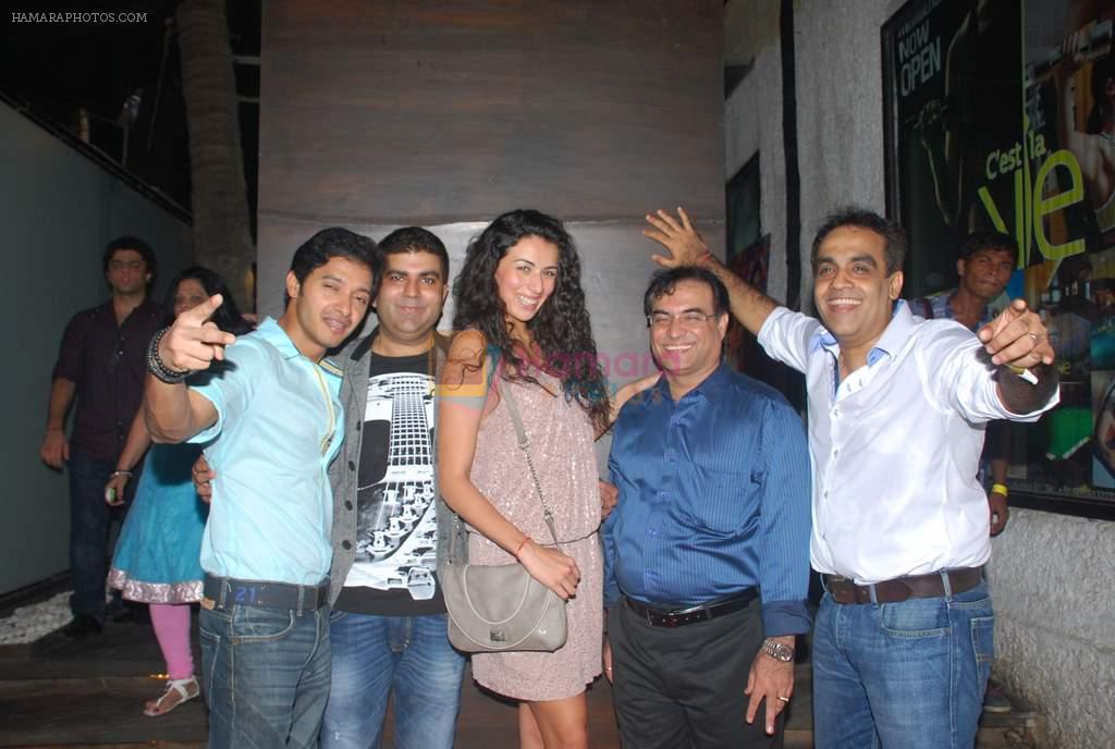 Shreyas Talpade, Sunil Chainani, Pia Trivedi, Subhash Dawar, Sameer Srivastava at Hum Tum Shabana music success bash in Vie Lounge on 22nd Sept 2011