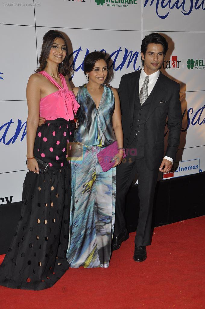 Rani Mukherjee, Sonam Kapoor, Shahid Kapoor at the Premiere of Mausam in Imax, Wadala, Mumbai on 22nd Sept 2011