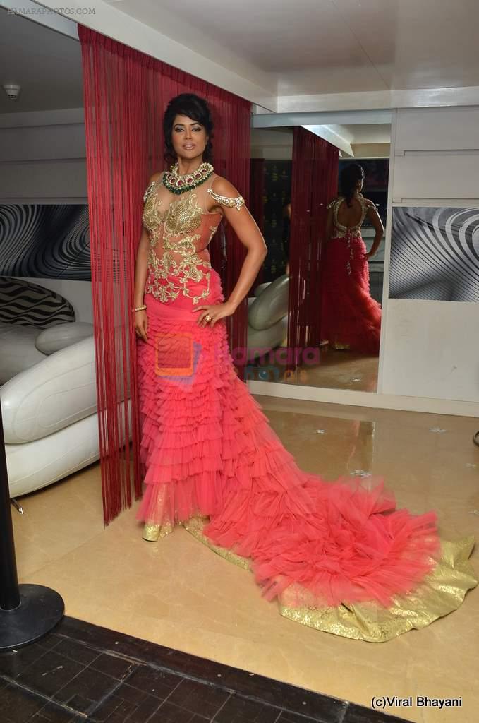 Sameera Reddy on day 4 of Aamby Valley India Bridal Week on 26th Sept 2011