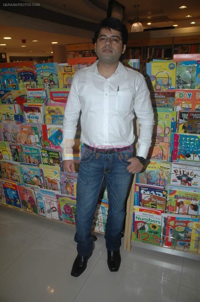 at Vineet Mishra book launch in Crossword, Juhu, Mumbai on 26th Sept 2011