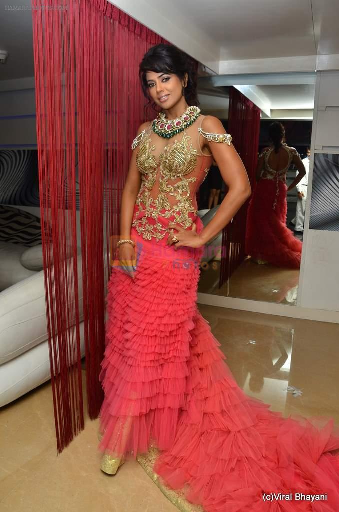 Sameera Reddy on day 4 of Aamby Valley India Bridal Week on 26th Sept 2011