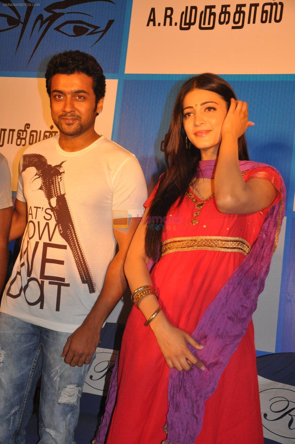 Suriya, Shruti Haasan attends 7aum Arivu Press Meet on 26th September 2011