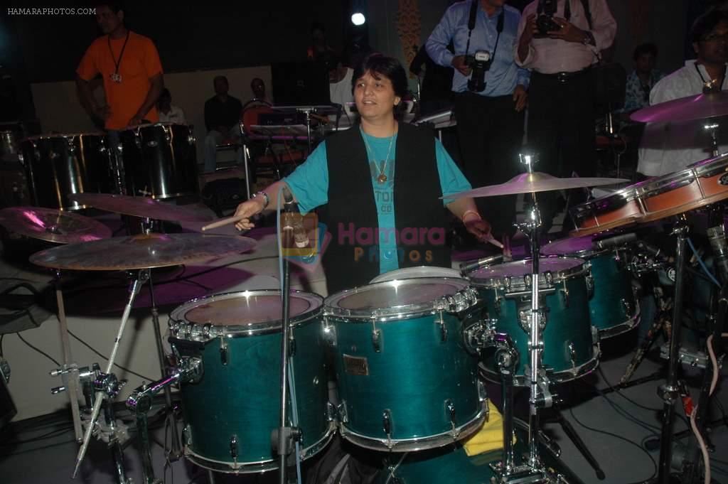 Falguni Pathak at the Dandia Celebrations in Goregaon on 27th Sept 2011