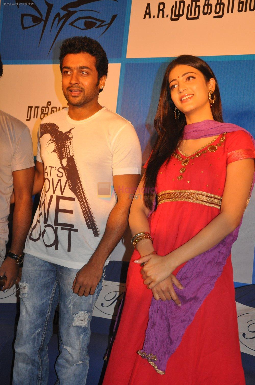 Suriya, Shruti Haasan attends 7aum Arivu Press Meet on 26th September 2011