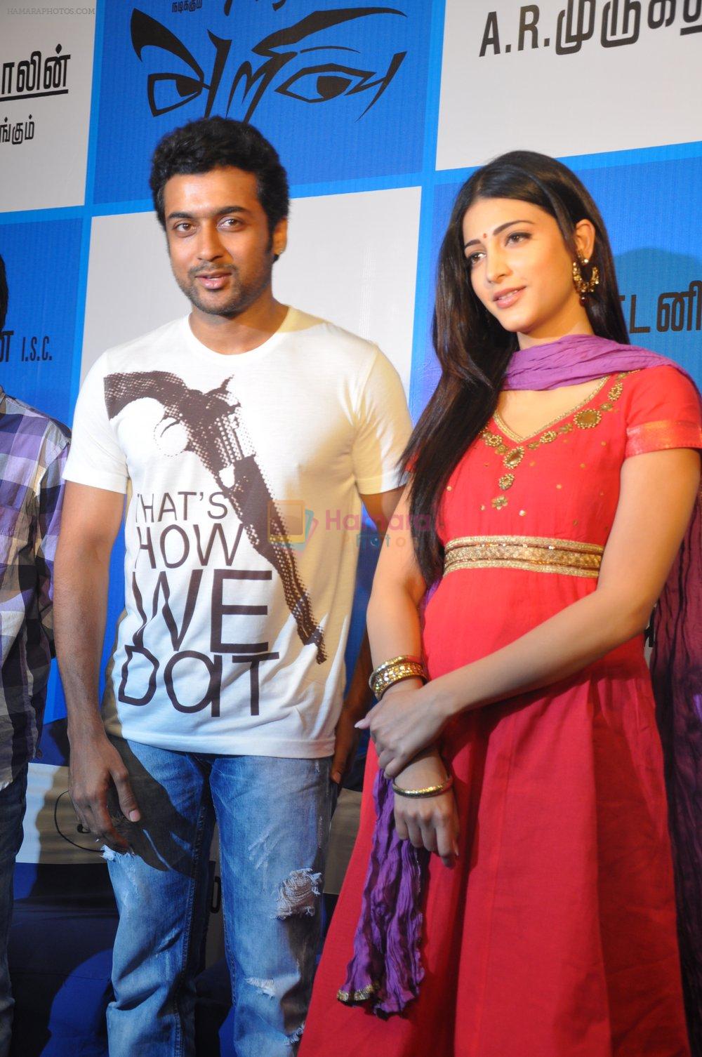 Suriya, Shruti Haasan attends 7aum Arivu Press Meet on 26th September 2011