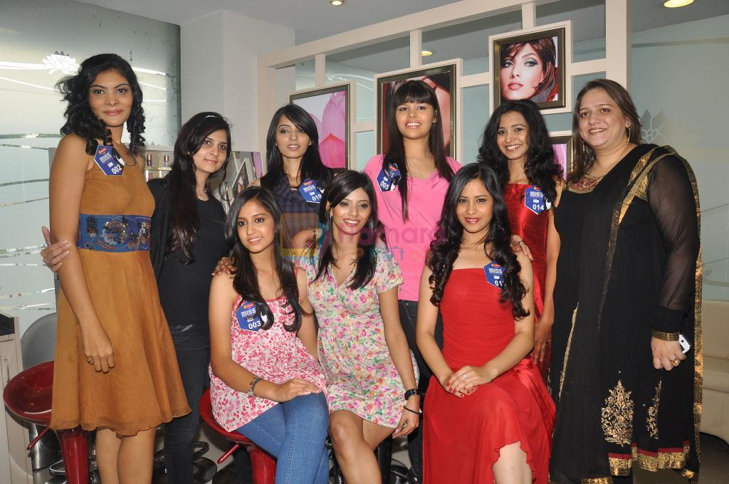 Miss Hyderabad Finalists at Lakme Salon on 26th September 2011