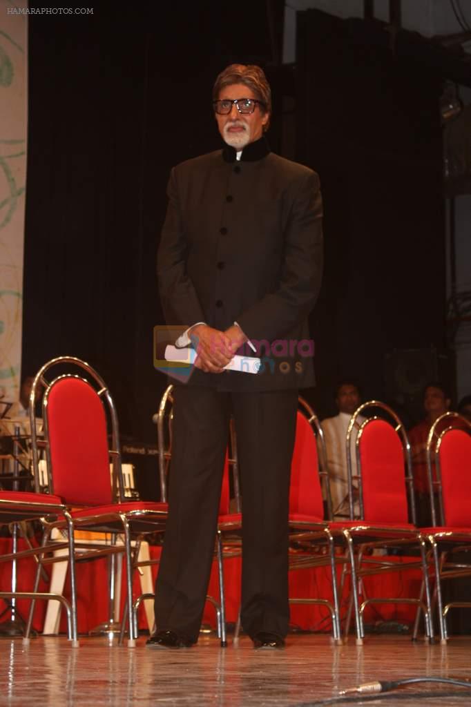 Amitabh Bachchan at Lata Mangeshkar's birthday concert in Shanmukhanand Hall on 28th Sept 2011