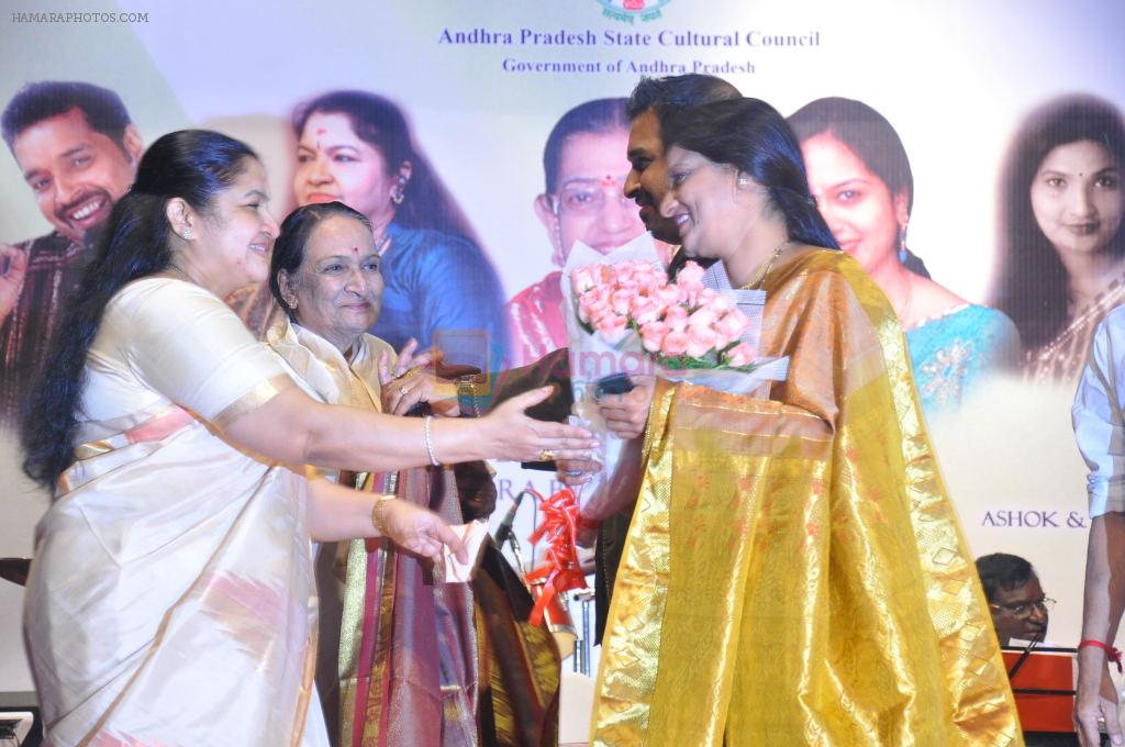 K.S.Chitra attends 2011 Lata Mangeshkar Music Awards on 27th September 2011