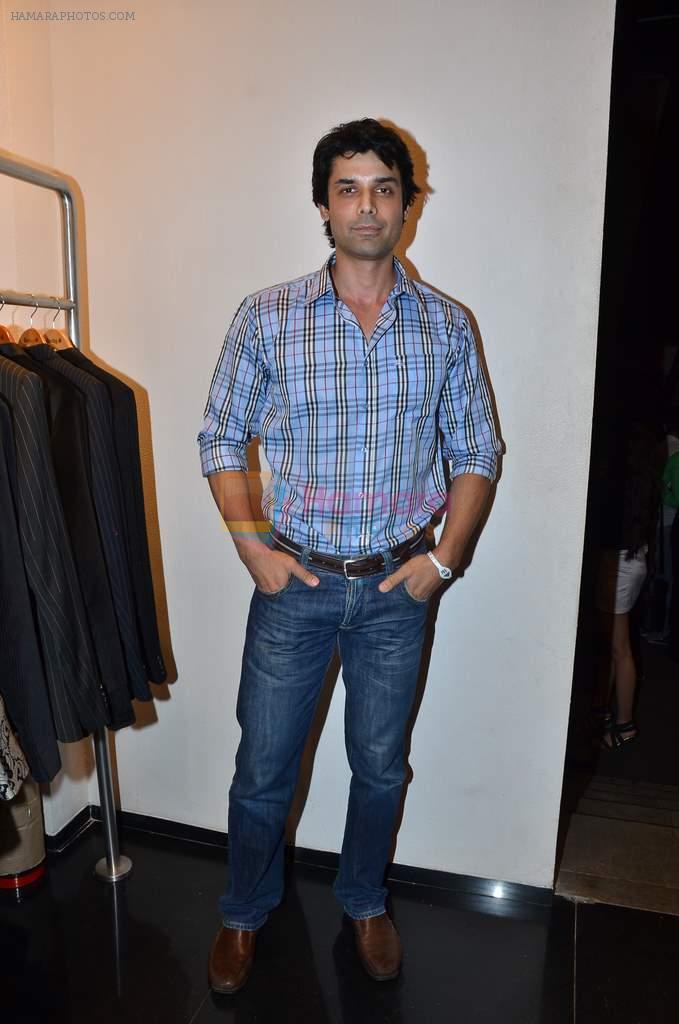 at Rocky S showcases Paris Hilton collection and Marie Claire cover launch in Bandra, Mumbai on 28th Sept 2011