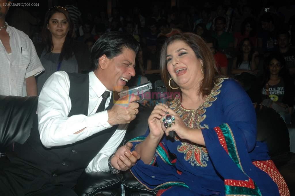 Shahrukh Khan, Farah Khan at the Finale of Just Dance in Filmcity, Mumbai on 29th Sept 2011